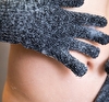 Cleanlogic Detoxify Exfoliating Gloves šveičiamosios kūno pirštinės